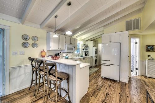 966 Fitzhugh St, Sanibel FL  33957-4520 exterior