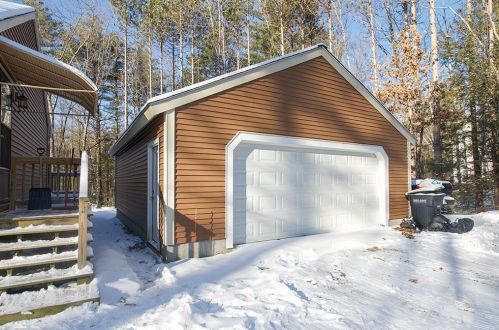 21 Lollypop Ln, Danville NH  03819-5129 exterior