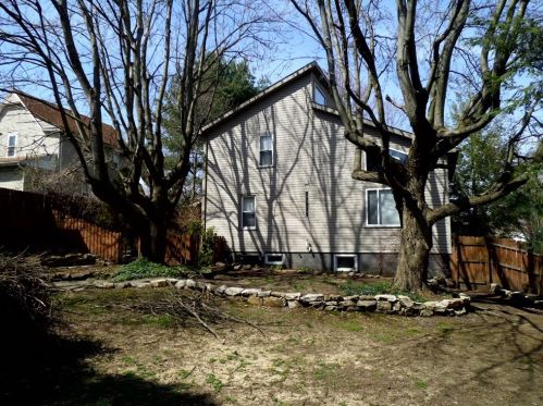 395 Wilson St, Hermitage PA  16146-1520 exterior