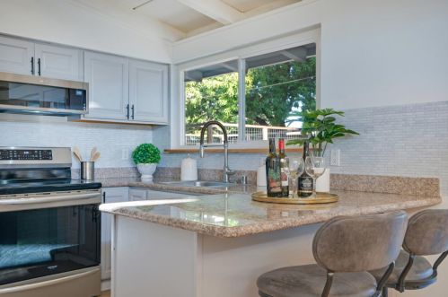 814 Lakehaven Dr, Sunnyvale CA  94089-2553 exterior