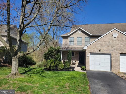 16 Addicks Ct, Wilmington, DE 19808-1112