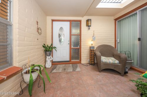 2436 Sahuara Ave, Tucson, AZ 85712-2331
