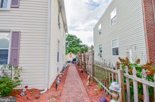 310 Congress St, Charles Town WV  25414-1320 exterior