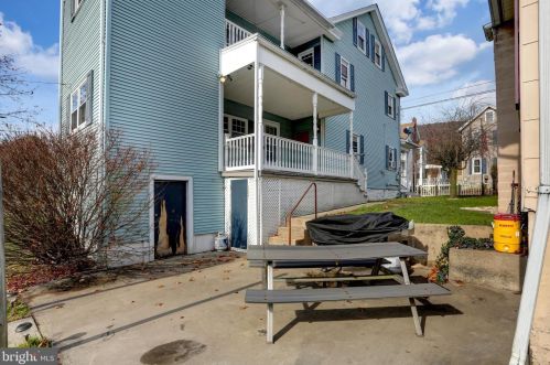 609 Pottsville St, Lykens PA  17048-1630 exterior