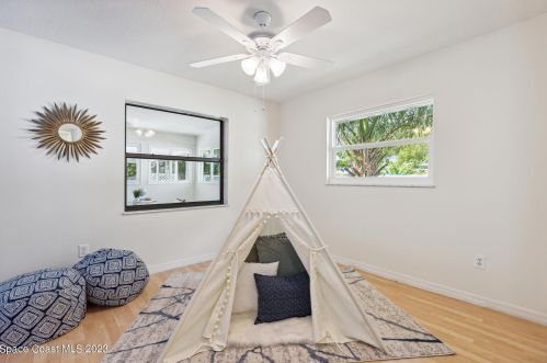 468 Tulip Dr, Sebastian FL  32958-5564 exterior