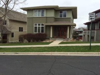 3418 John Muir Dr, Madison, WI 53562-1183