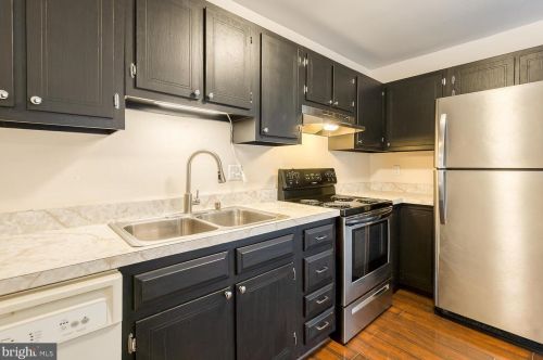 2 Farrell Ln, Fredericksburg VA  22408-4004 exterior