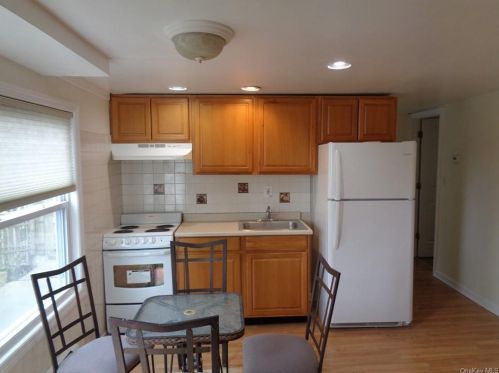 857 Sherman Ave, Thornwood NY  10594-1434 exterior