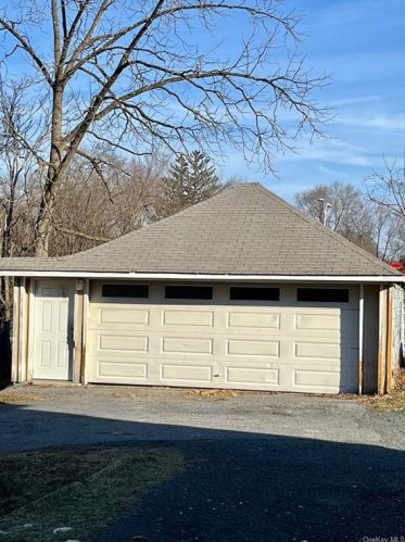 19 Myrtle Ave, Middletown NY  10940-4122 exterior