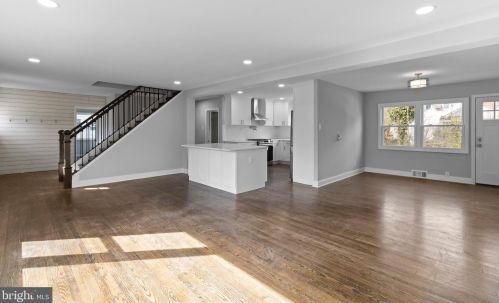 603 Crystal Lake Ave, Tavistock NJ  08033-2711 exterior