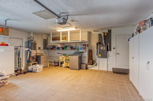 7440 Twin Sabal Dr, Hialeah FL  33014-2529 exterior