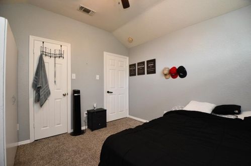 8514 Sports Haven Dr, Humble TX  77346-6000 exterior