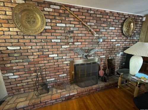 75 Root Ave, Central Islip NY  11722-4035 exterior