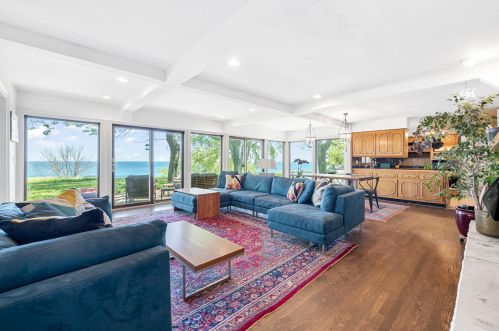 13328 Lakewood Dr, Thiensville WI  53097-2409 exterior