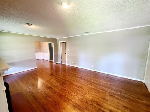 9306 Forest Hills Blvd, Dallas TX  75218-3633 exterior