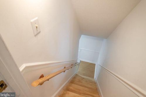 5624 Reardon Ln, Woodbridge VA  22193-3756 exterior