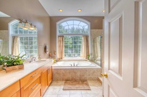 21 Mount Hope Rd, Mahopac NY  10541-1642 exterior