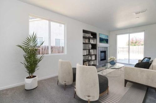 7437 6th St, Rio Linda, CA 95673-1119