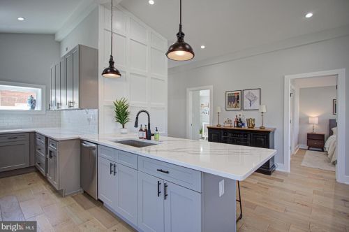 1101 44th Pl, Washington DC  20019-4906 exterior