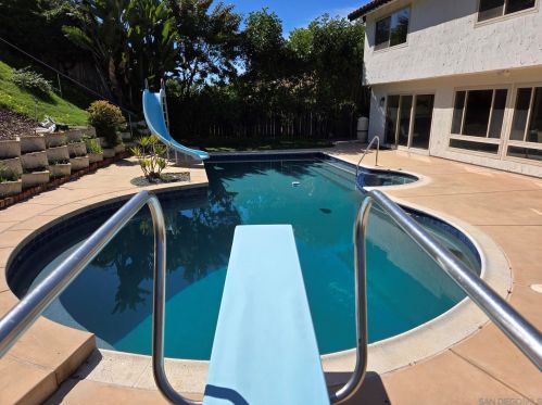 6319 Lake Athabaska Pl, San Diego CA  92119-3526 exterior