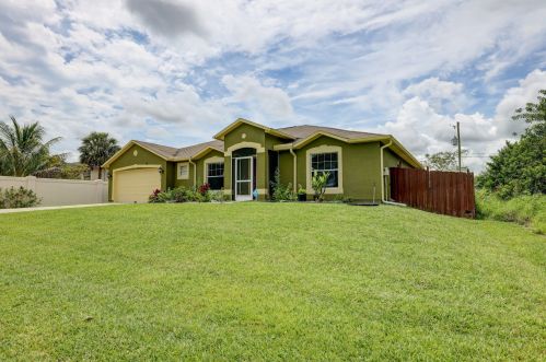 918 Mcdevitt Ave, Fort Pierce, FL 34953-3639