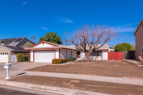 117 Aristotle St, Simi Valley, CA 93065-1702
