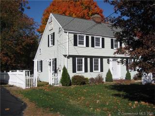 66 Welles Dr, Hartford, CT 06111-2625