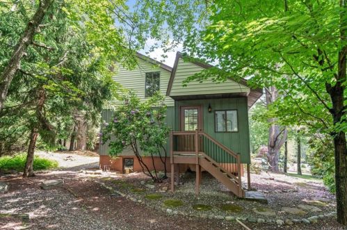 1 Brighton Ln, Rock Hill, NY 12775-6319