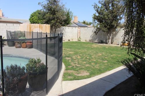 13904 Las Entradas, Bakersfield CA 93314-4209 exterior