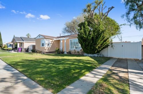 4142 Rose Ave, Long Beach, CA 90807-3019