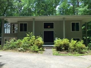 2632 Wessex Rd, Winston Salem, NC 27106-9780