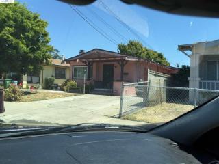 2912 61st Ave, Oakland, CA 94605-1517