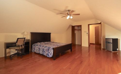 218 Norfolk St, Worcester MA 01604-2910 exterior