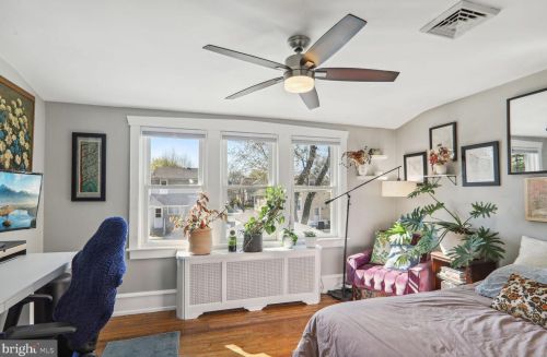 8 Clinton Ave, Camden NJ  08109-2007 exterior