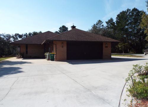 6226 Sleepy Hollow Dr, Titusville, FL 32780-7427