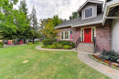 3679 Frost Ln, Loomis, CA 95650-9016