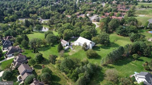 6411 Devonshire Hts Rd, Harrisburg PA 17111-4818 exterior