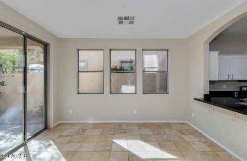 3301 Meadowview Dr, Gilbert AZ 85298-4001 exterior