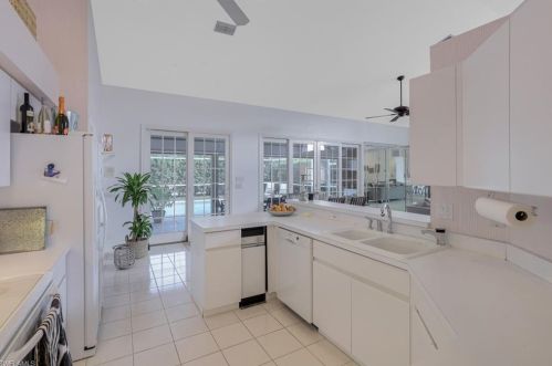 1812 Piccadilly Circus, Naples FL 34112-3687 exterior