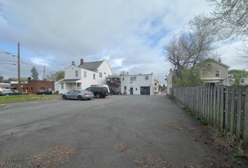 692 Grand Ave, Rahway NJ  07065-5706 exterior