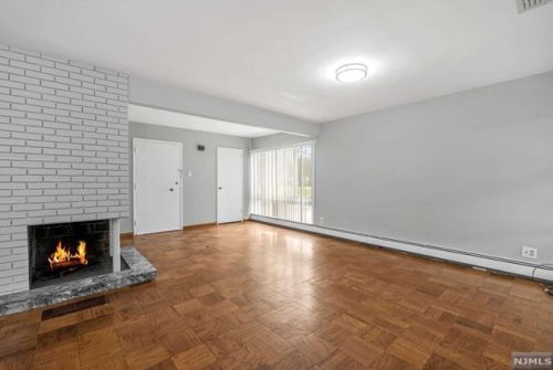 836 Norgate Dr, Ridgewood NJ  07450-2116 exterior