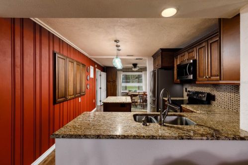 7098 78th St, Pinellas Park FL  33781-3731 exterior