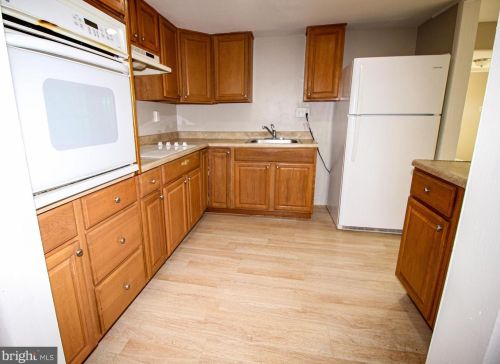 132 Rittenhouse Dr, Willingboro NJ  08046-2573 exterior