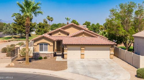 829 Parkcrest St, Gilbert, AZ 85296-8839