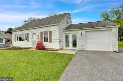 1088 Leesport Rd, Dauberville, PA 19533-9325