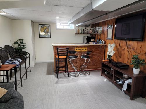 1720 Howard Ave, Milwaukee WI 53221-1043 exterior