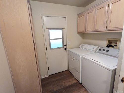 5438 Don Luis Dr, Carlsbad CA  92010-3927 exterior