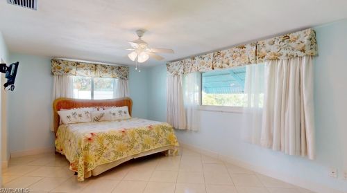 3311 22nd Ave, Cape Coral FL  33904-4422 exterior