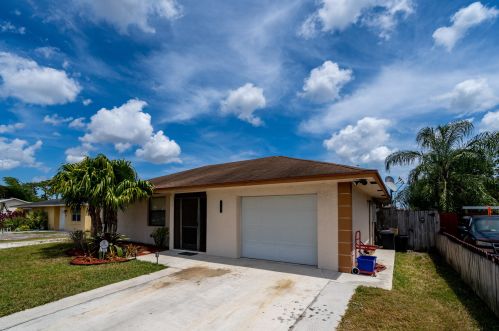 830 Montego Dr, West Palm Beach, FL 33415-3844