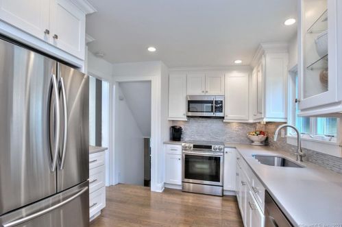 31 Larbert Rd, Southport CT  06890-1341 exterior
